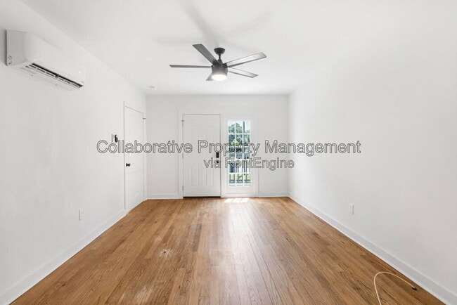 Photo - 127 Hibiscus Ave