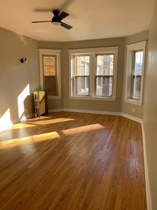 Photo - 832.5 W Sunnyside Ave Unit 3E