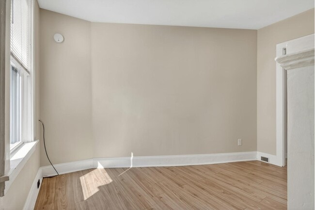 Photo - 245 New Holland Ave