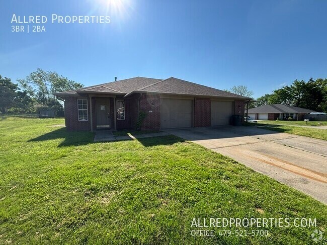 Building Photo - 962 Erika Ave Rental
