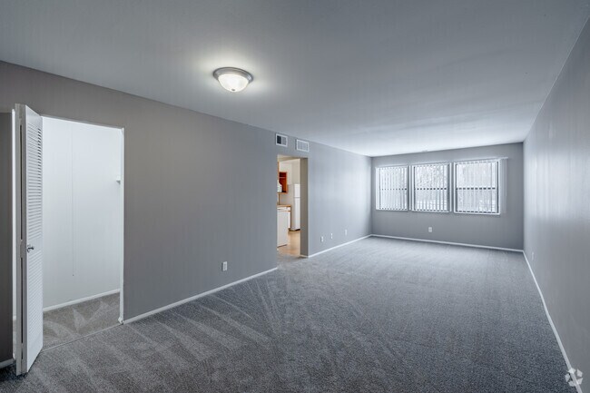 2BR, 1BA - 842SF, Living Room