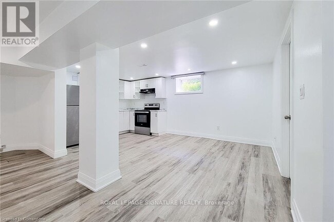 Photo - 265 W 19th St
