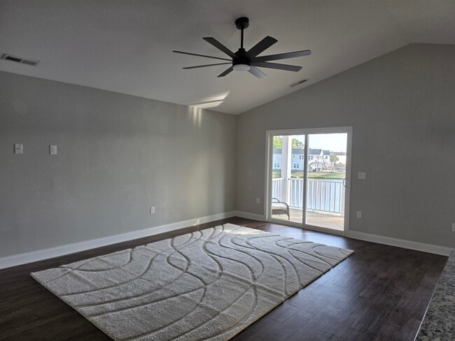 Photo - 1048 Meadowoods Dr