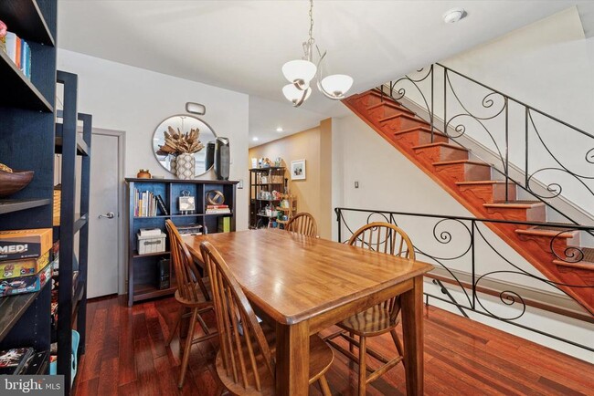 Photo - 2423 S Bancroft St Casa Adosada