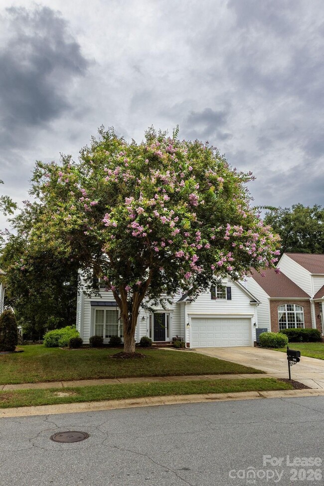 Photo - 6337 Elderslie Dr