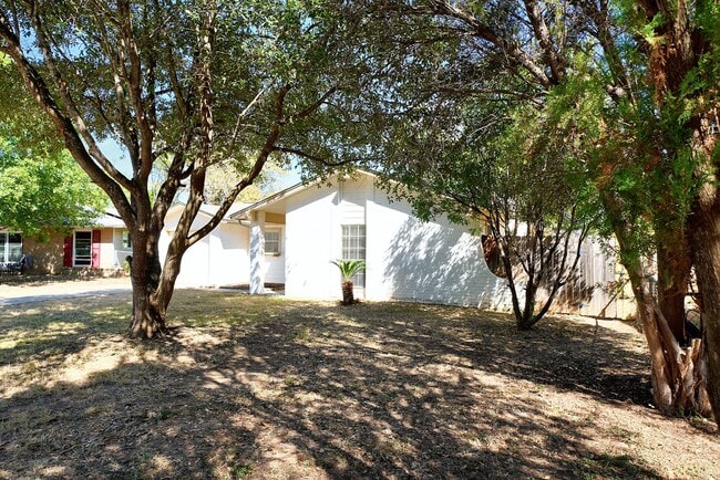 Photo - Move-In Ready 4-Bedroom Gem in the Heart of Schertz! - Realtor Commission: $500