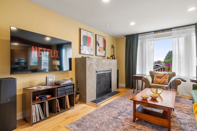 Photo - 6033 McKinley Pl N Unit SI ID1607371P