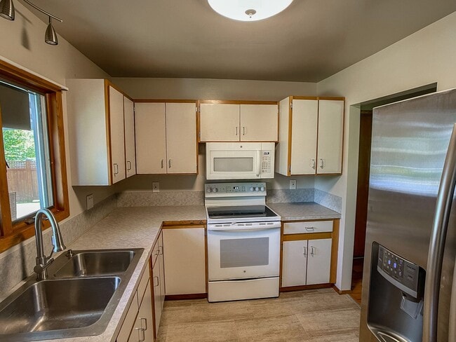 Photo - 30827 21st Ave SW