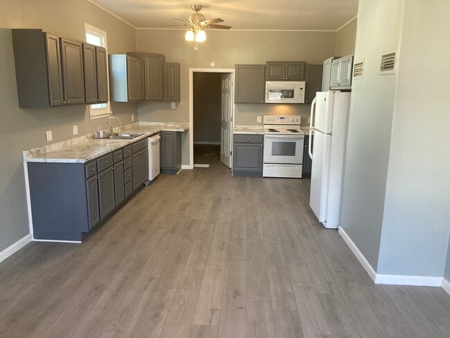 Photo - 8 N Indiana Ave Unit 8