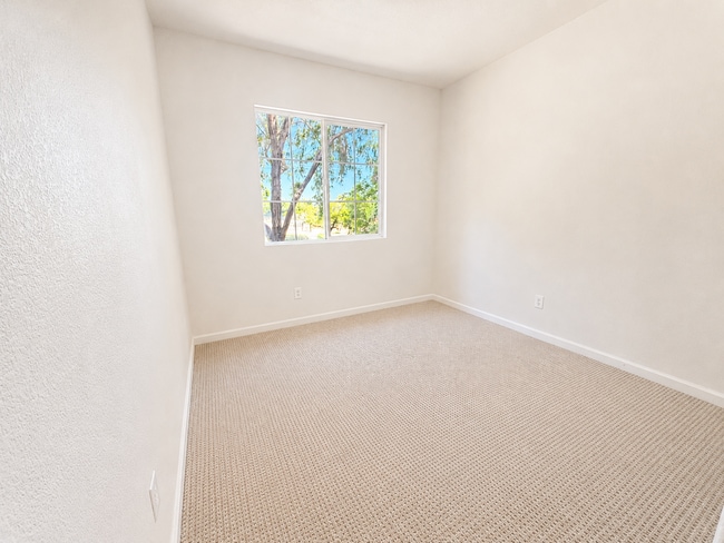 Photo - Beautiful Single Family 4 Bedroom Now Available!