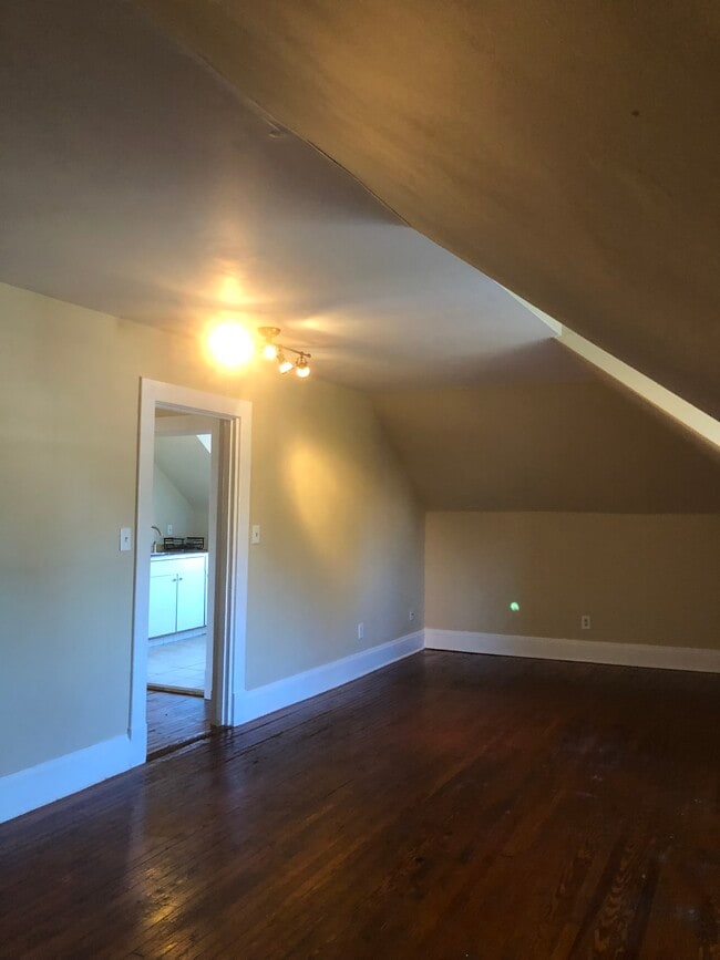 Photo - 1419 Colonial Ave Unit 3