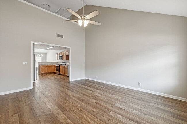 Photo - 118 Lancaster Gate Pl