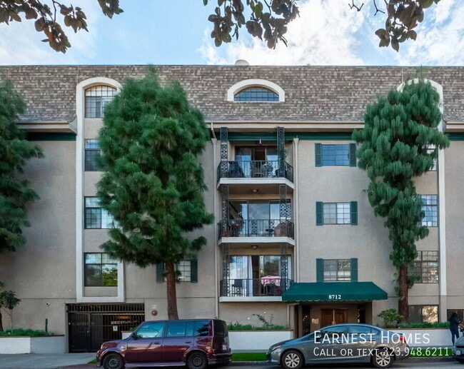 Building Photo - 8712 Gregory Wy Unit 205