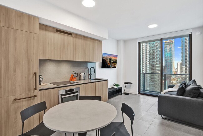 Photo - 121 NE 5th St Unit GO ID1515065P