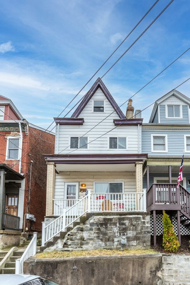 Photo - 2120 Salisbury St