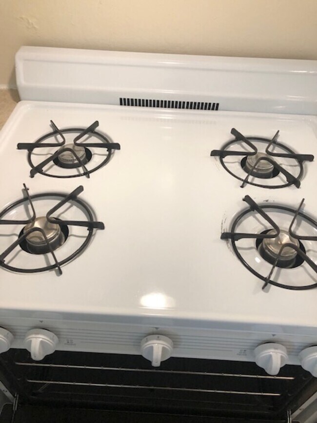 Photo - 633-635 Central Unit 635-Upper