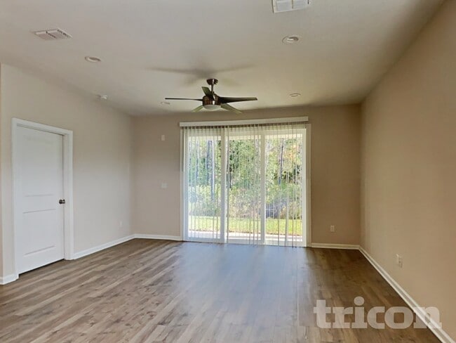 Photo - 191 Charlie Way