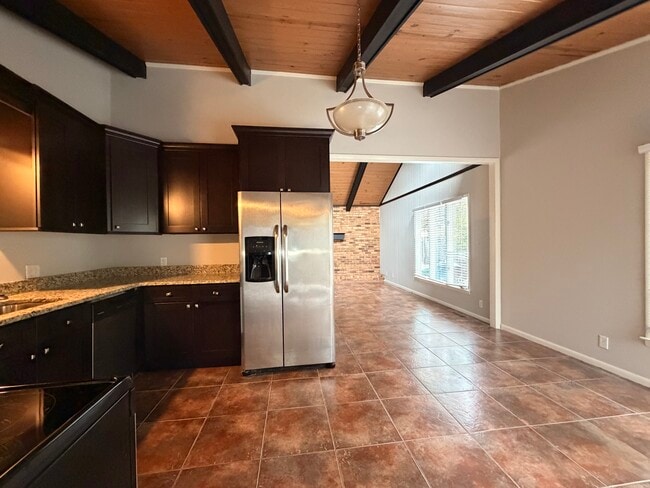 Photo - 2090 Longleaf Dr SW