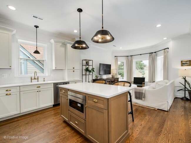 Photo - 1633 W Olive Ave Unit 2