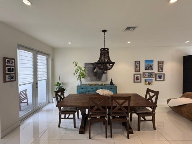 Photo - 6361 NW 103rd Psge