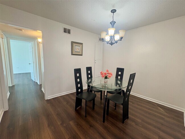 2744 Briarhurst Dr Unit 38