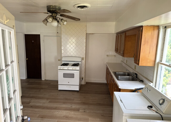 Photo - 313 5th St Unit 2