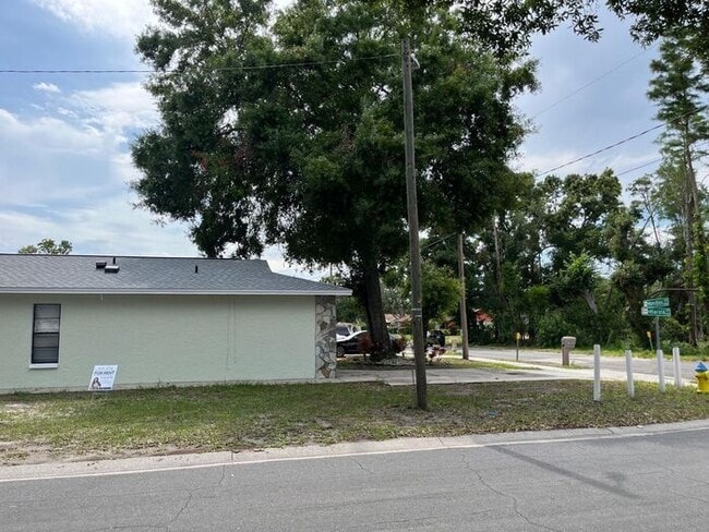Photo - Beautiful 3BR Home in Central Tampa – Move-In Ready!