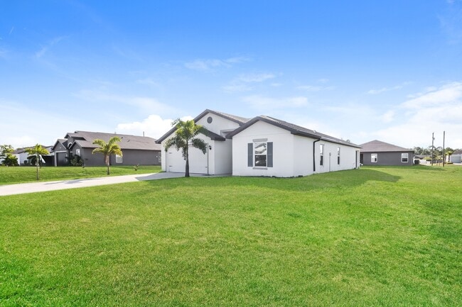 Photo - 192 Blackstone Dr