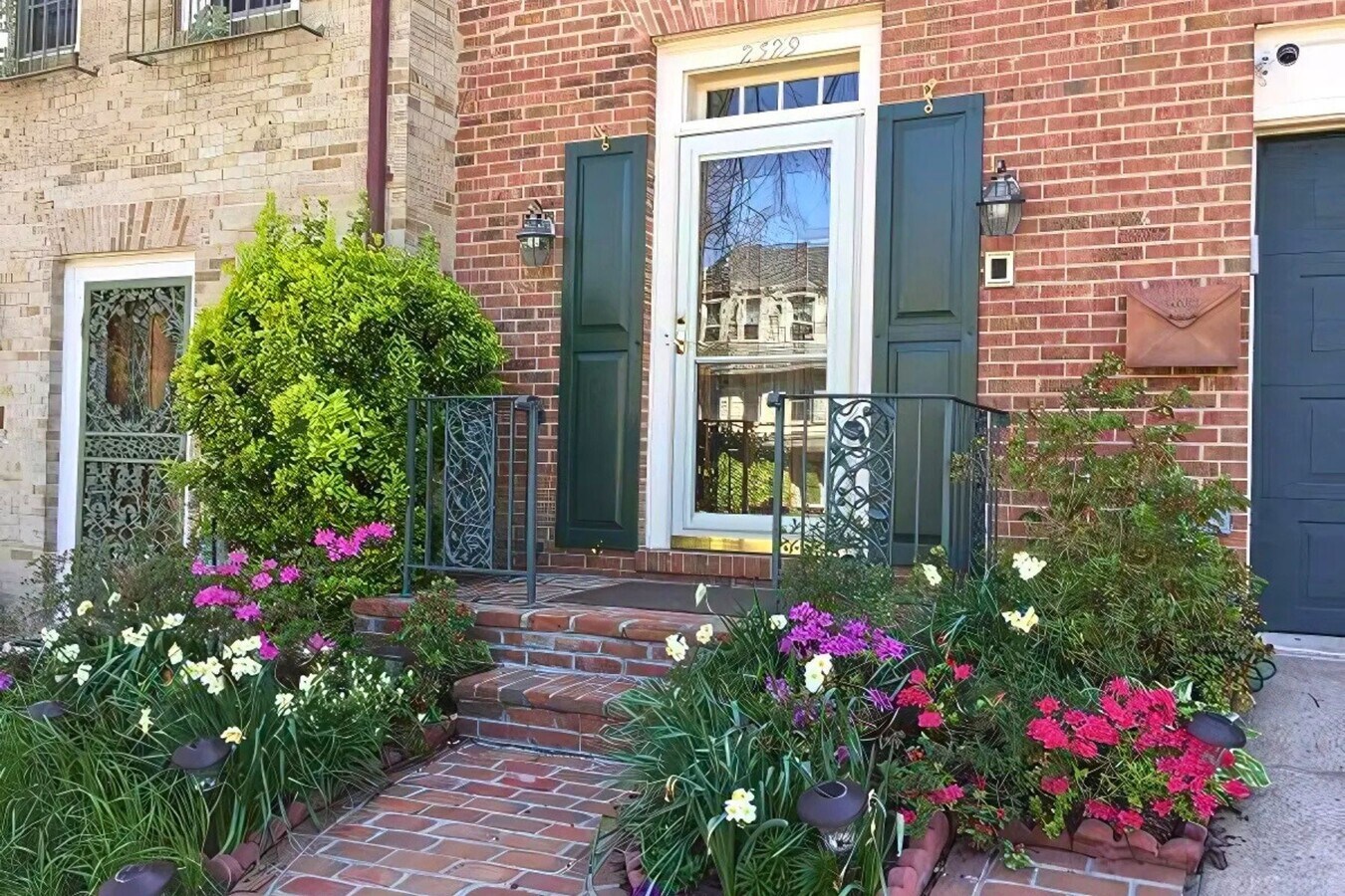 Photo - 2329 S Queen St