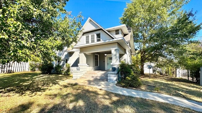 Building Photo - Timeless Two-Story Home with Modern Comfor...