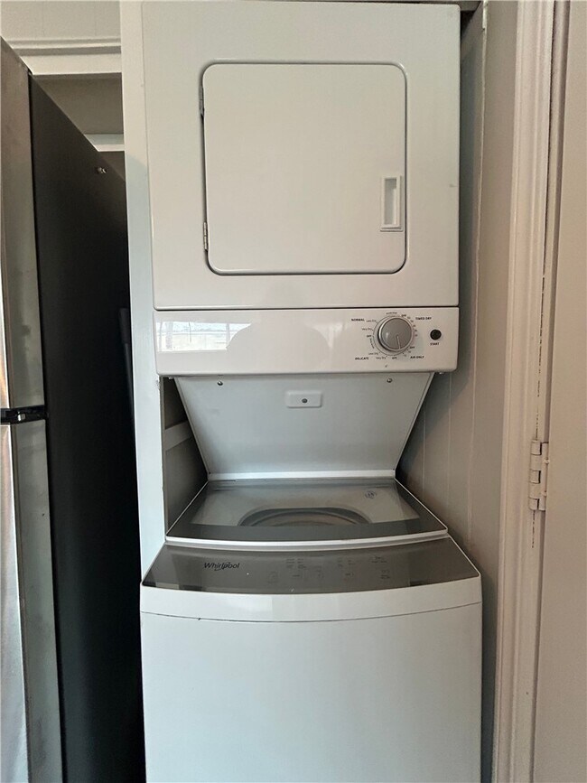 Photo - 969 W Holly St Unit 5