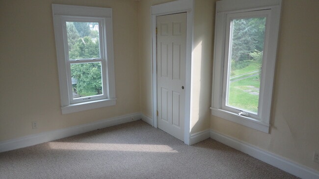 Photo - 540 Short St