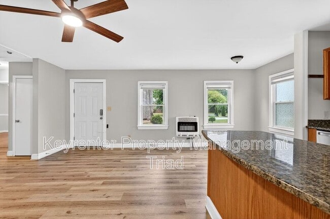 Photo - 704 E Lexington Ave
