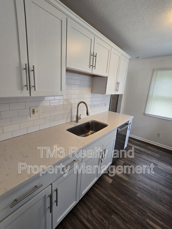 Photo - 811 W Sheridan St