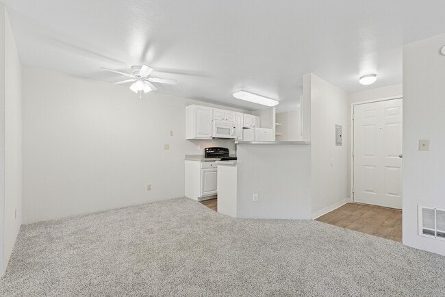 Building Photo - Cascadia Pointe