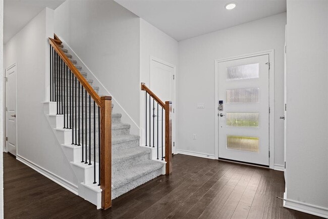 Photo - 15604 Ellinger Dr