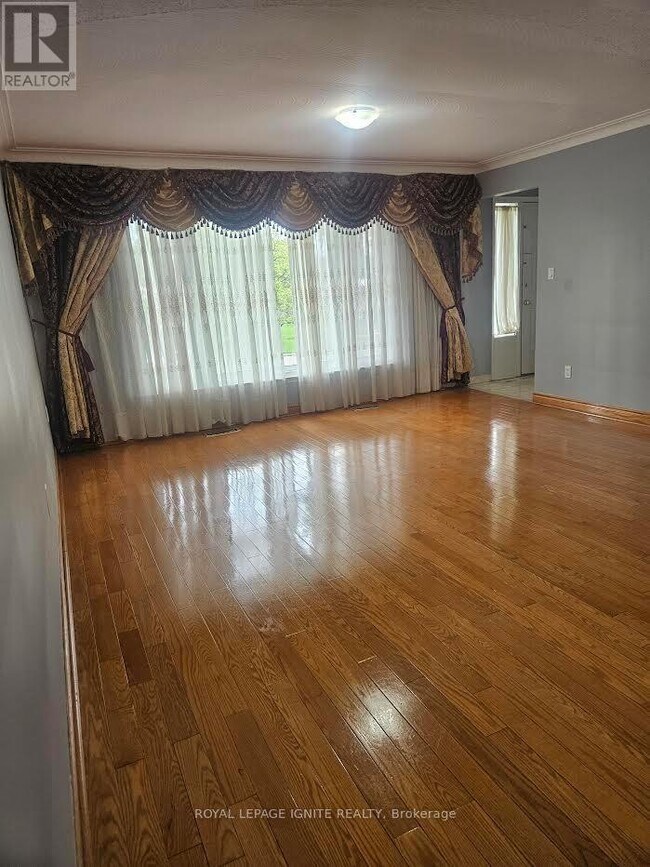 Photo - 16 Cicerella Crescent