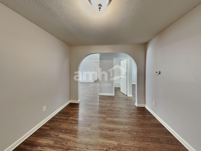 Photo - 784 Aerostar Court