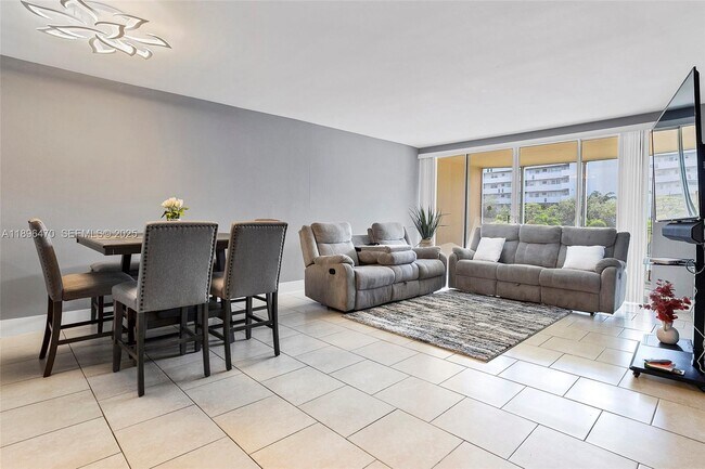 Photo - 1750 NE 191st St Unit 309-2