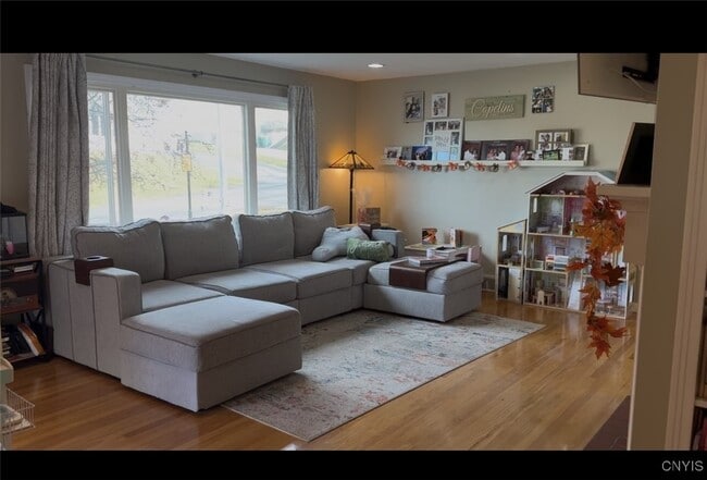 Photo - 12 Forest Rd