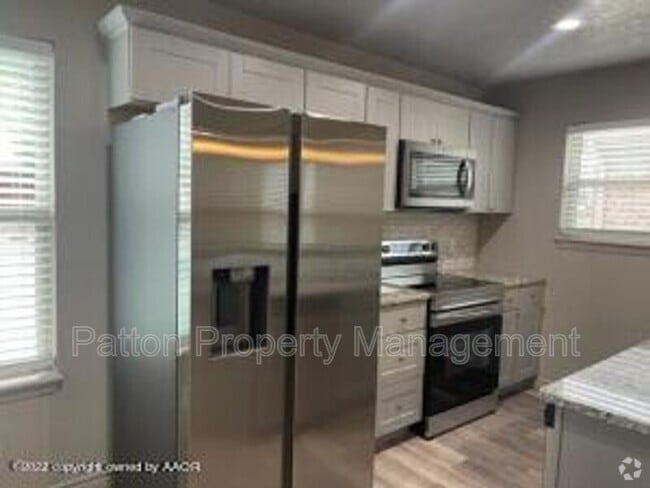 Building Photo - 102 8th St Unit B Rental