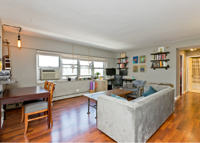 Photo - 4960 N Marine Dr Unit 719