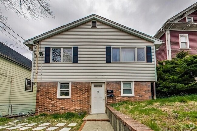 Building Photo - 30 Hillside Ave Unit 1 Rental