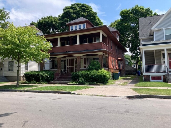 Building Photo - 450 Meigs-VR Unit 450-2 VR