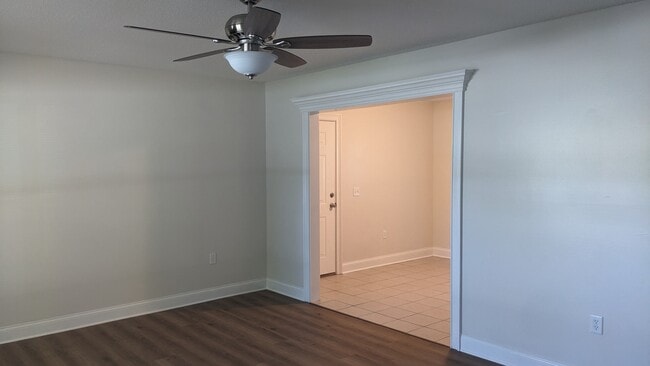 Photo - 123 Greene Dr