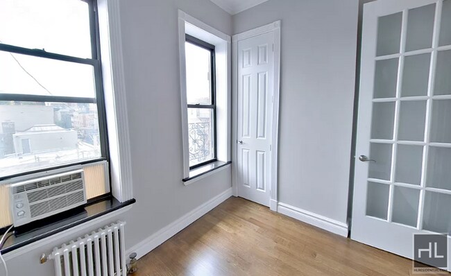 Photo - E 3RD ST. Unit 5A