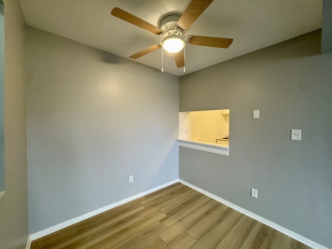Photo - 2 bed| 1 bath Unit Apt 2D