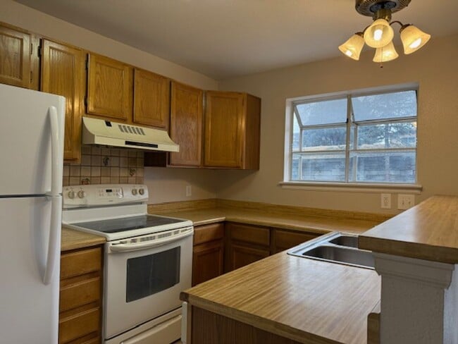 Photo - House For Lease