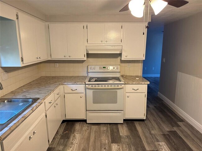 Photo - 7540 Venice Dr