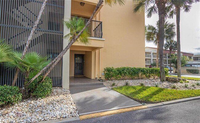 Photo - 845 S Gulfview Blvd Unit 101